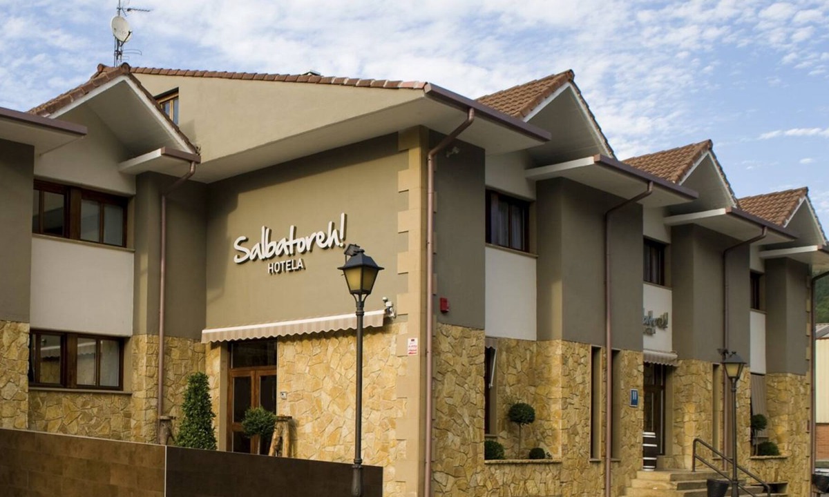 Beasain Hotel | Salbatoreh Hotela