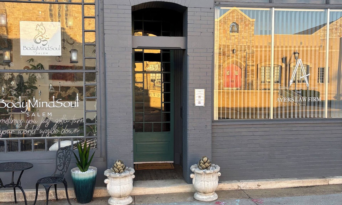 Salem Apartment | Salem Boutique Downtown 3BDRM Suite
