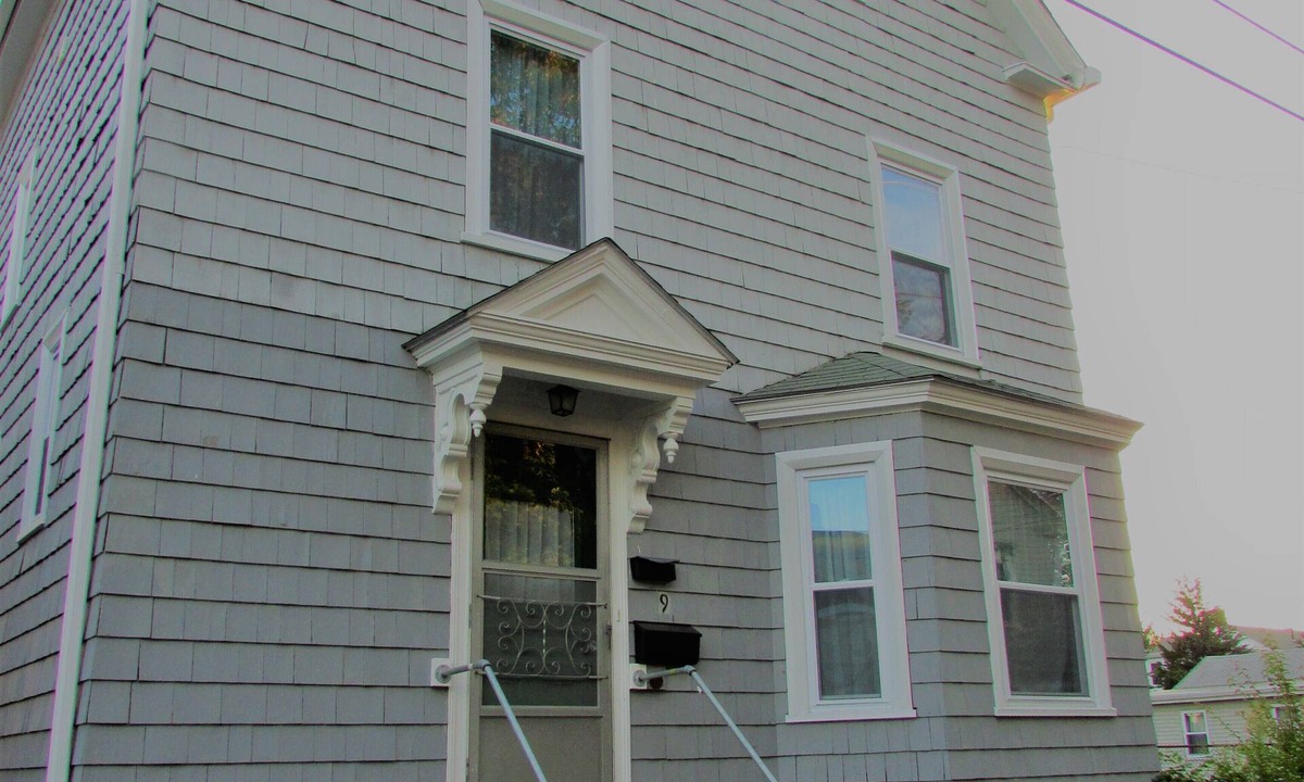 Salem House | Salem "North Fields" House - Parking Galore! - Pets Welcome!