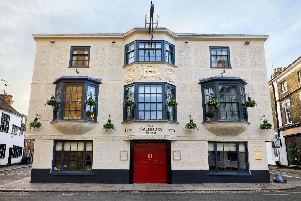 Hertford Hotel | Salisbury Arms Hotel