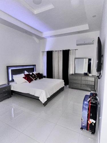 Ponders End Apartment | Salisbury Avenue