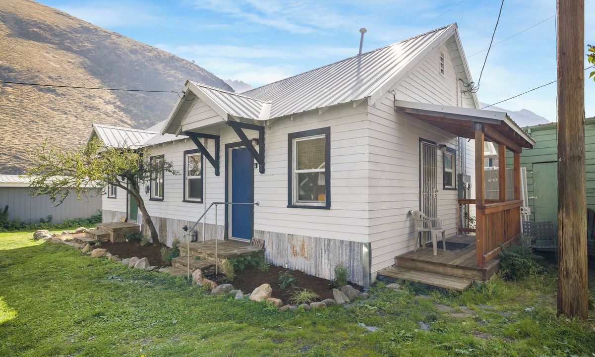 Riggins Cabin | Salmon River Cabin #210