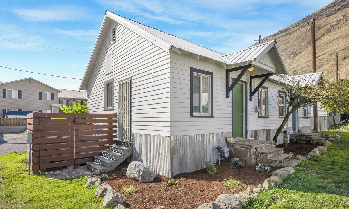 Riggins Cabin | Salmon River Cabin #212