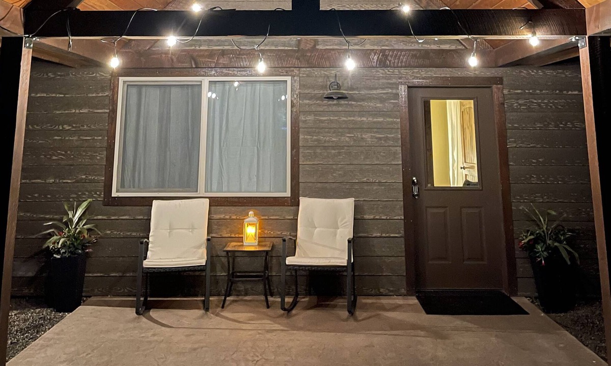 Riggins Cabin | Salmon River out the front door.