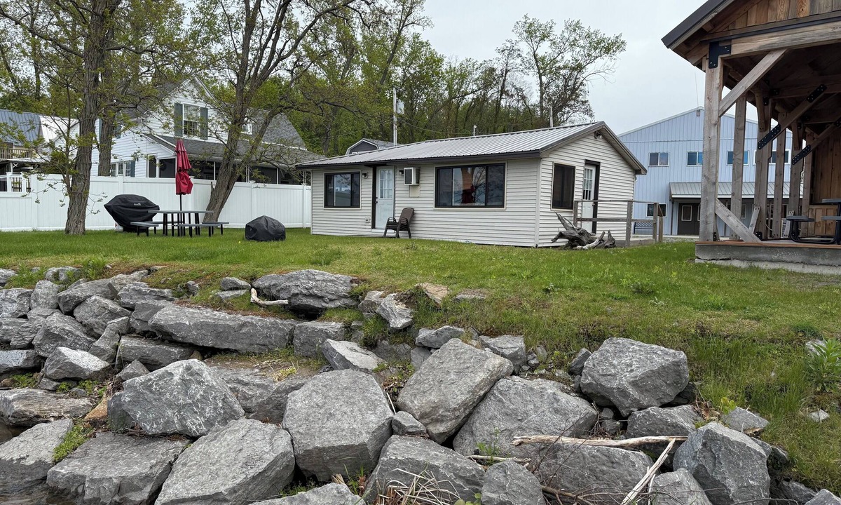 Port Ontario Cottage | Salmon River Waterfront Cottage w/available 1/2 price boat slip