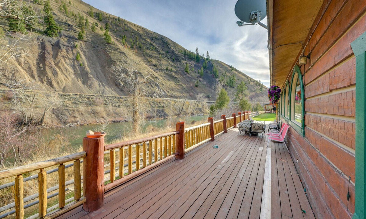 Salmon House | Salmon Vacation Rental w/On-Site River Access!