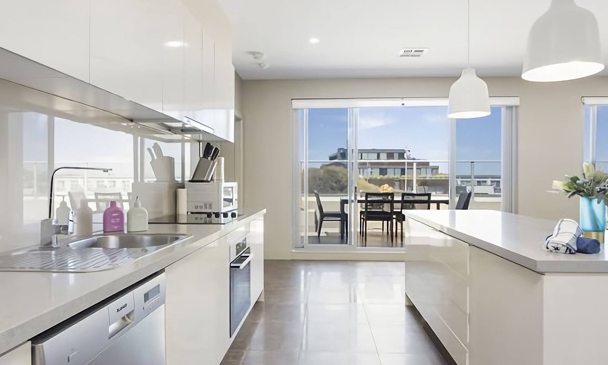 Sorrento Apartment | SALT 17 Spacious 3BR Luxury Penthouse