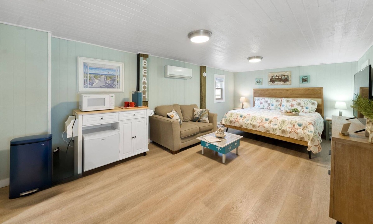Laguna Beach Estates Apartment | Salt and Sand Studio (Downstairs Only)