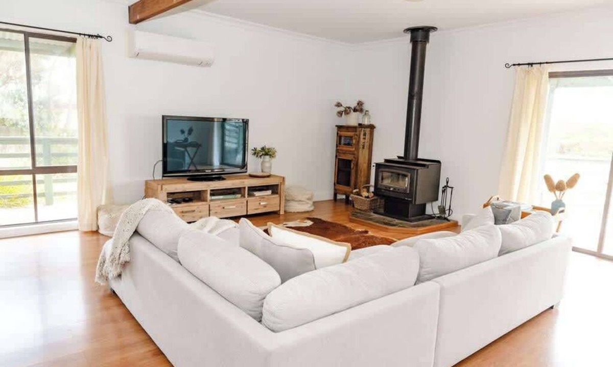 Peterborough House | Salt bush cottage Peterborough