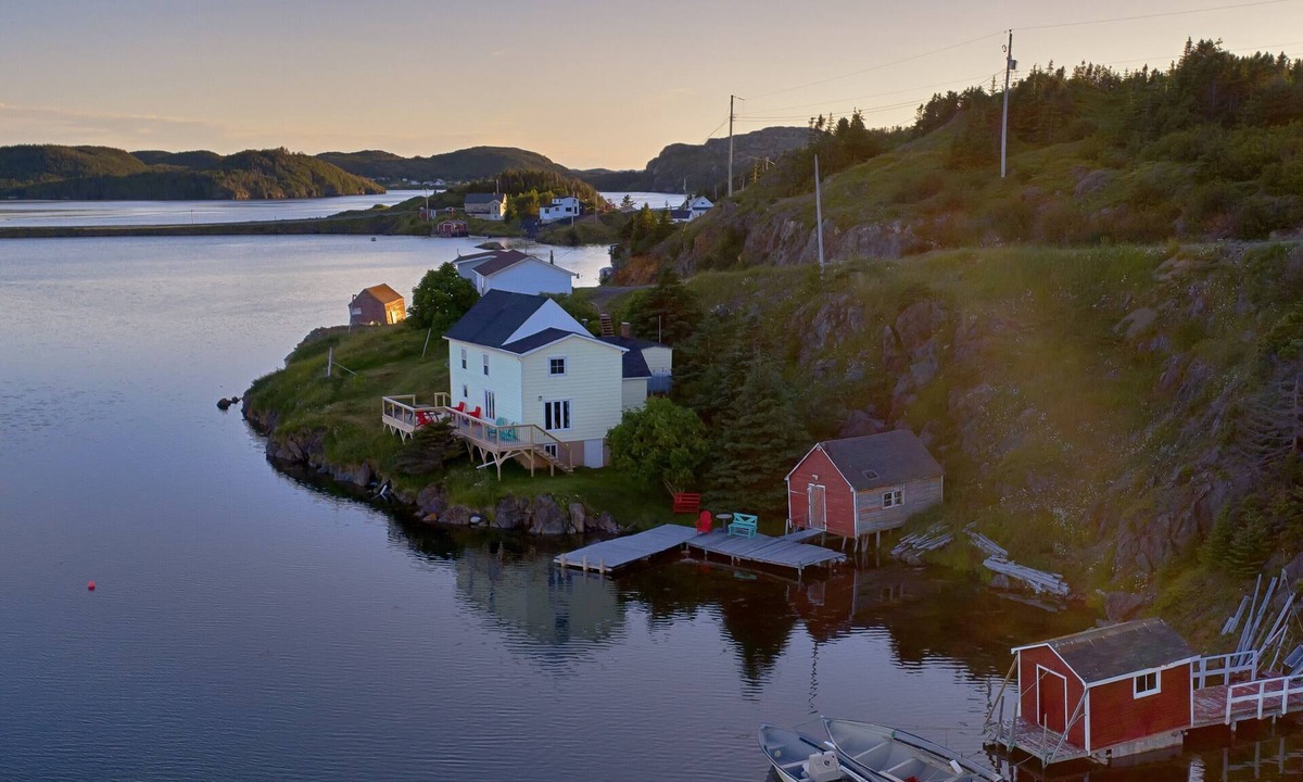 Salt Harbour House | Salt harbor cottage