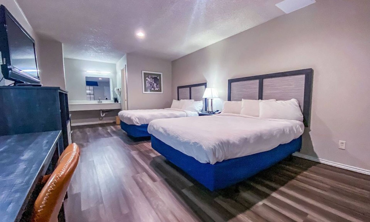 Graham Hotel | Salt Creek Lodge