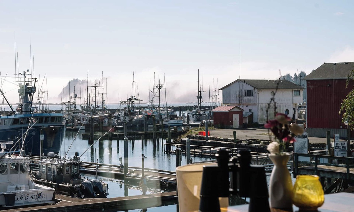 Ilwaco Hotel | Salt Hotel & Pub