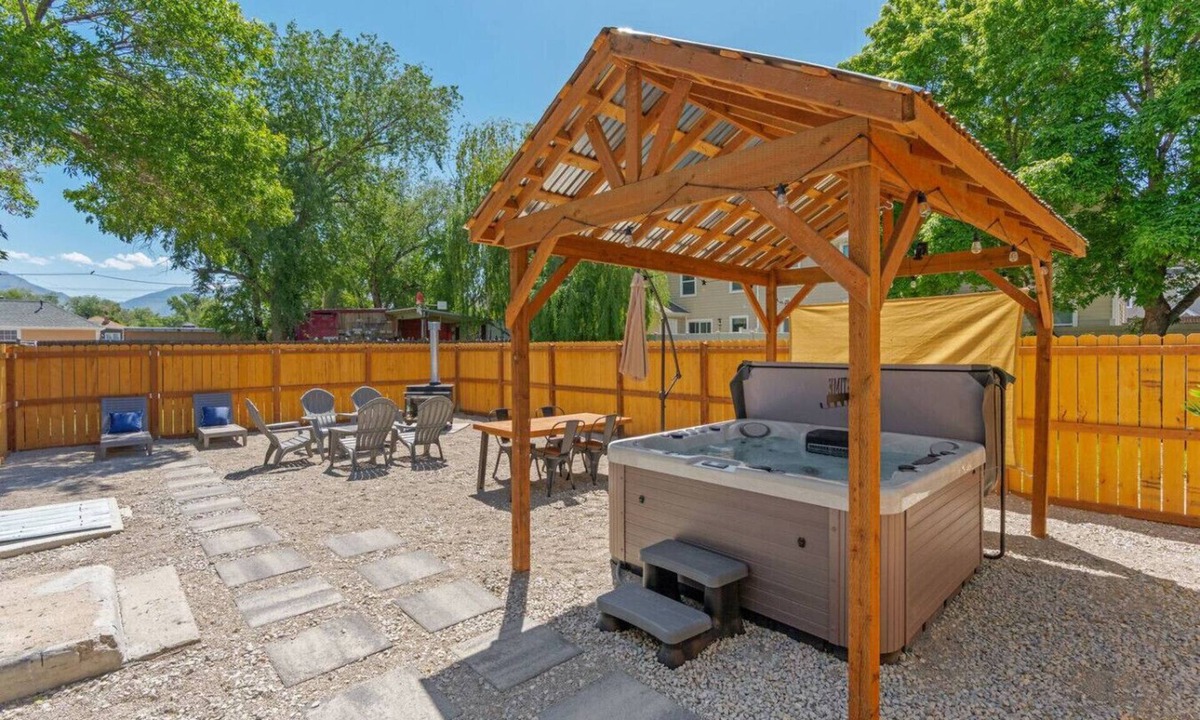 South Salt Lake House | Salt Lake Cabana | Hot Tub + Gated Parking