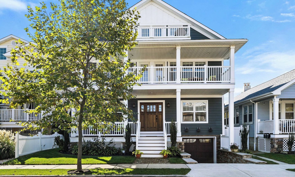 Wall Apartment | Salt, Sand and Tequila - Perfect Together