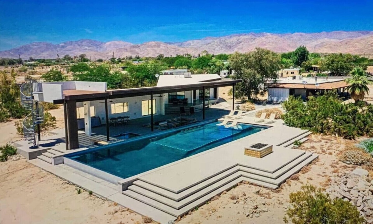 Indio Hills House | Salt Water Pool+Spa/BBQ/Swim-Up Bar/Misters/Views