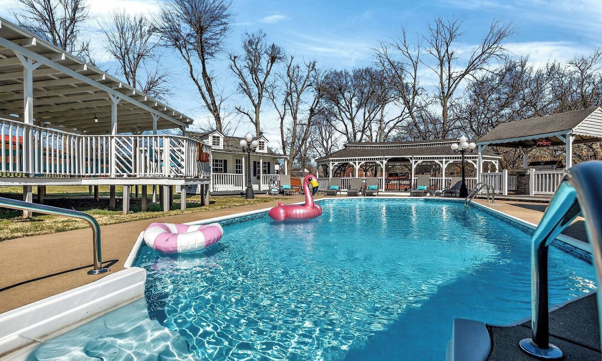 Nashville House | Saltwater Pool & Brand New Hot Tub+Games