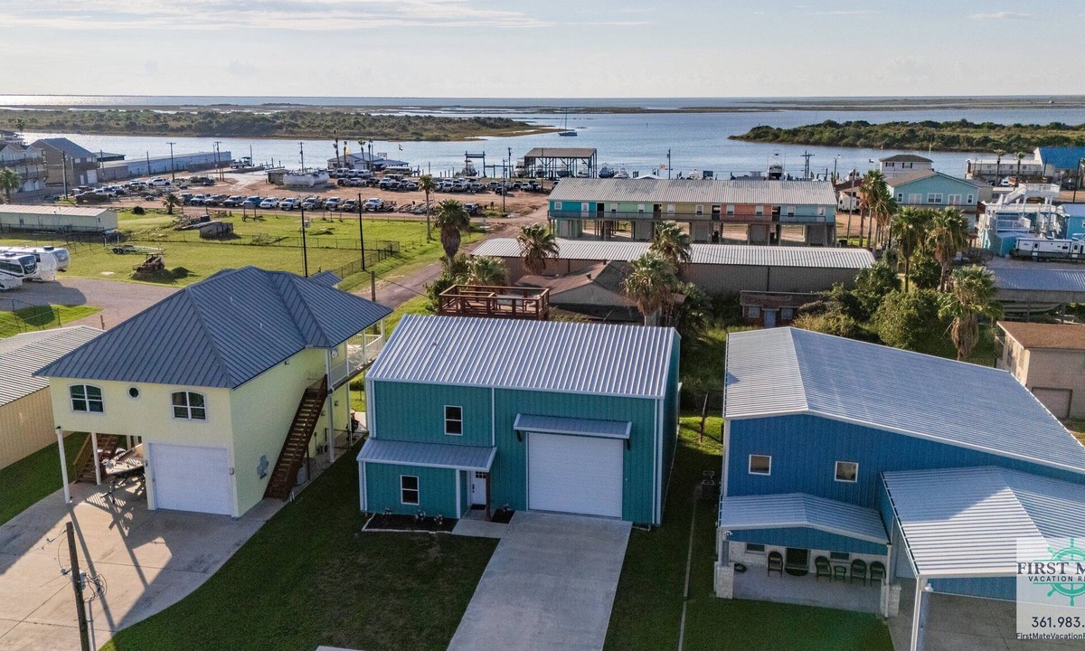 Port O Connor House | SALTY CURADO Near Fishing Center