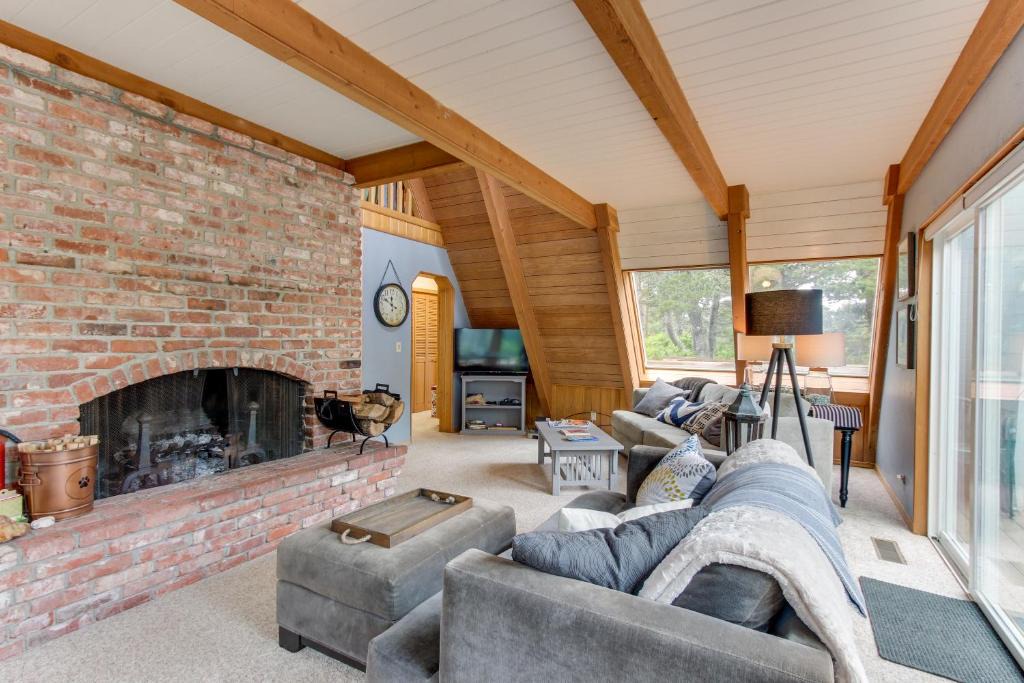 Florence House | Salty Dog Lodge