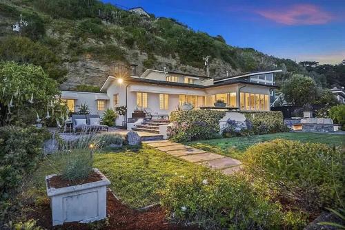 Aptos House | Salty Sunrise