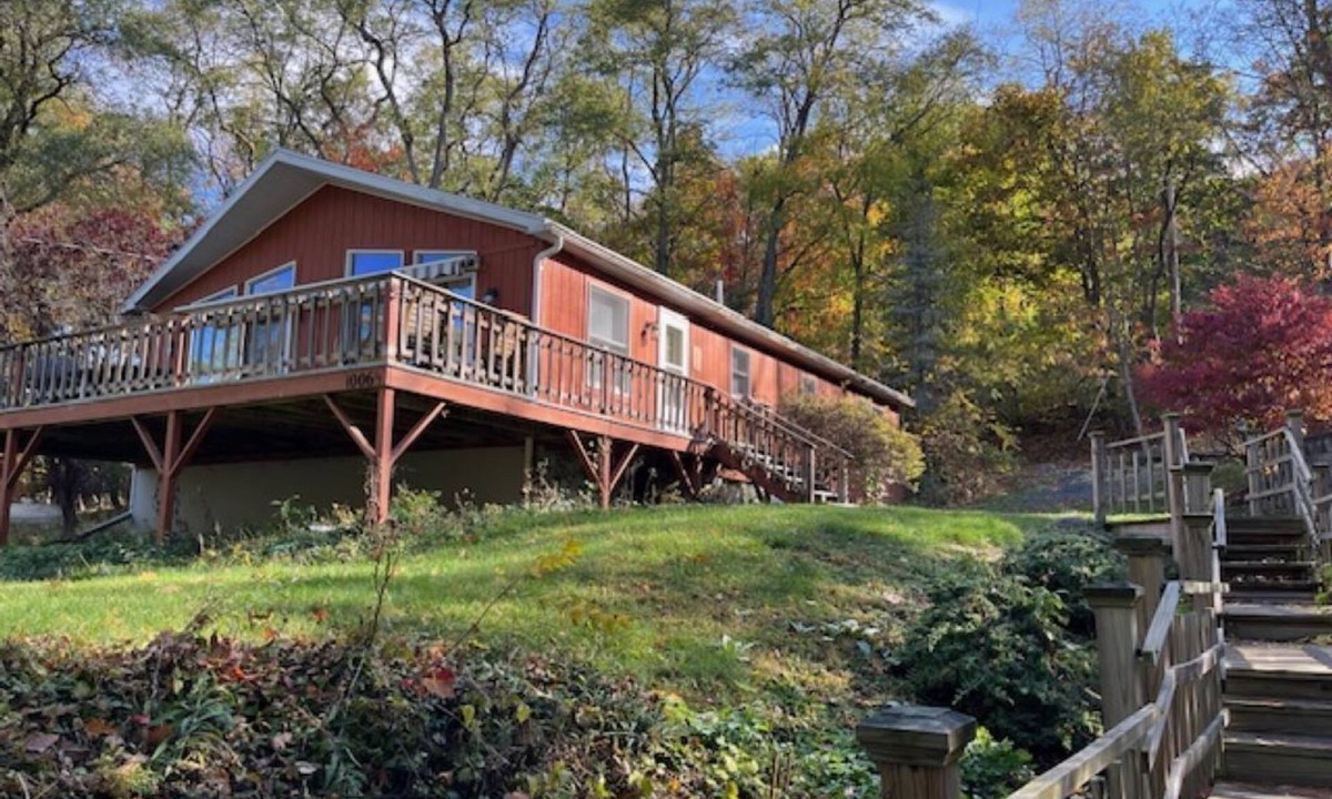 Dundee Cottage | SAM'S Dock