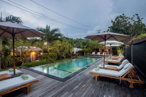 Mushroom Bay Resort | Samanta Huts