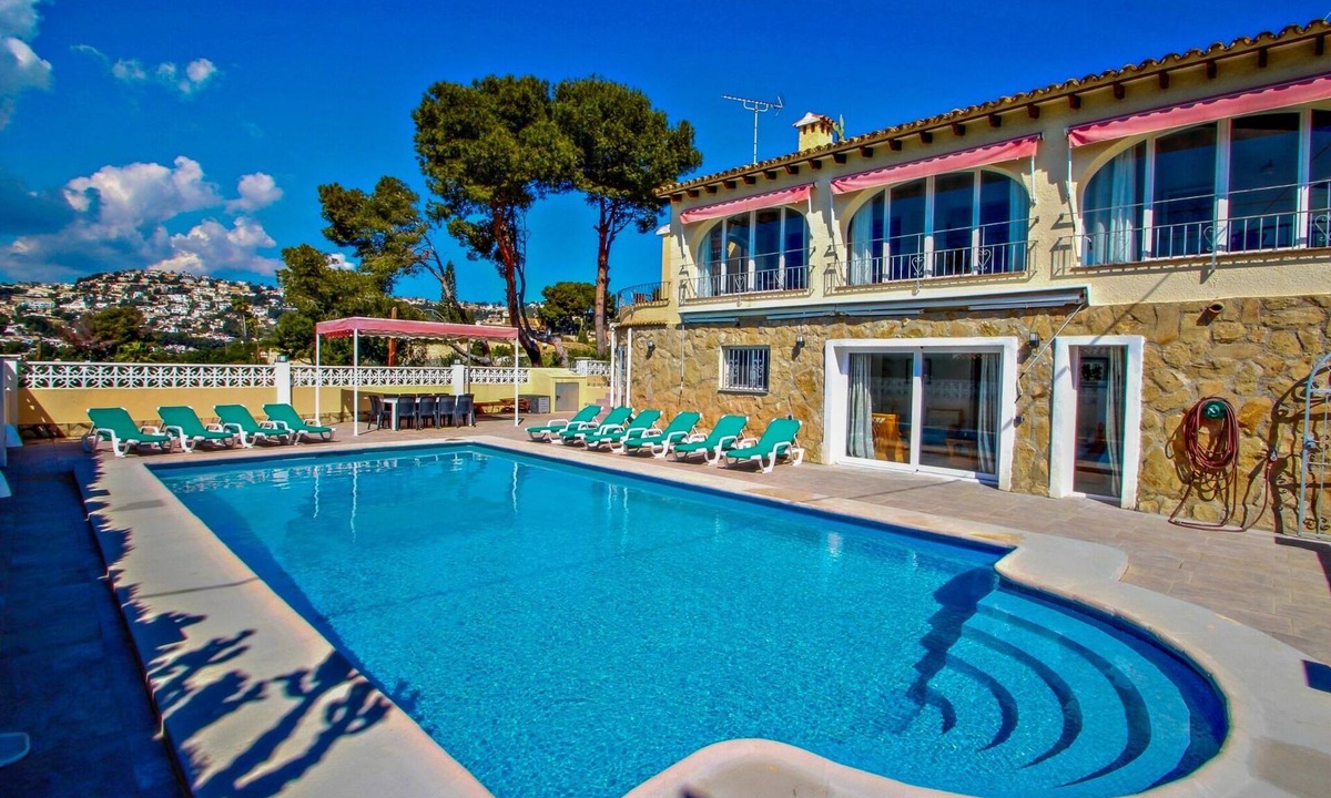 Fanadix Villa | Samina - holiday home with stunning views and private pool in Benissa