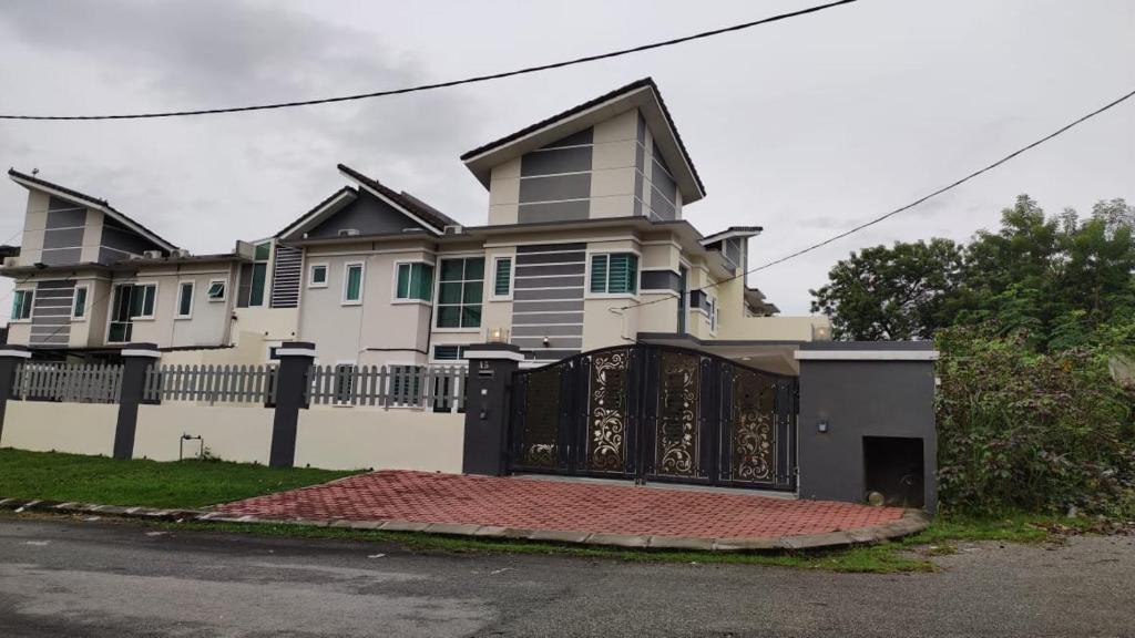 Malim Jaya Apartment | Sample House