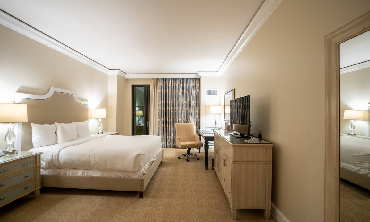 Wetmore Condo | San Antonio | Couples Resort Stay | Pool + Spa | 1BR Suite