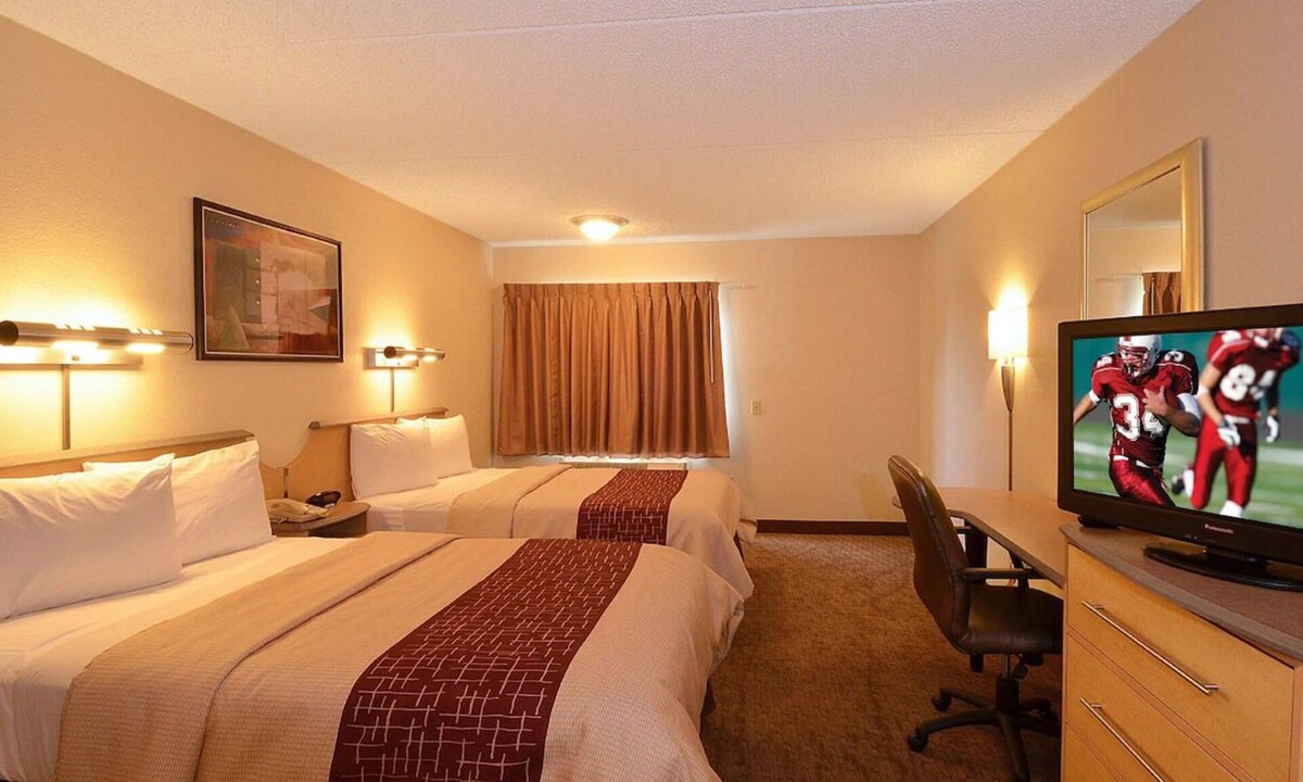 North San Antonio - SAT Hotel | San Antonio Gem: Two Family Ready Rooms with Pet-Friendly Atmosphere