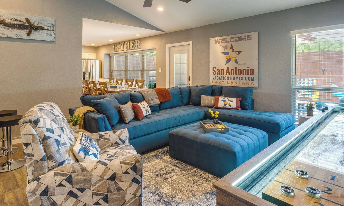 San Antonio Cottage | San Antonio Home w/Private Hot Tub: Pet Friendly!
