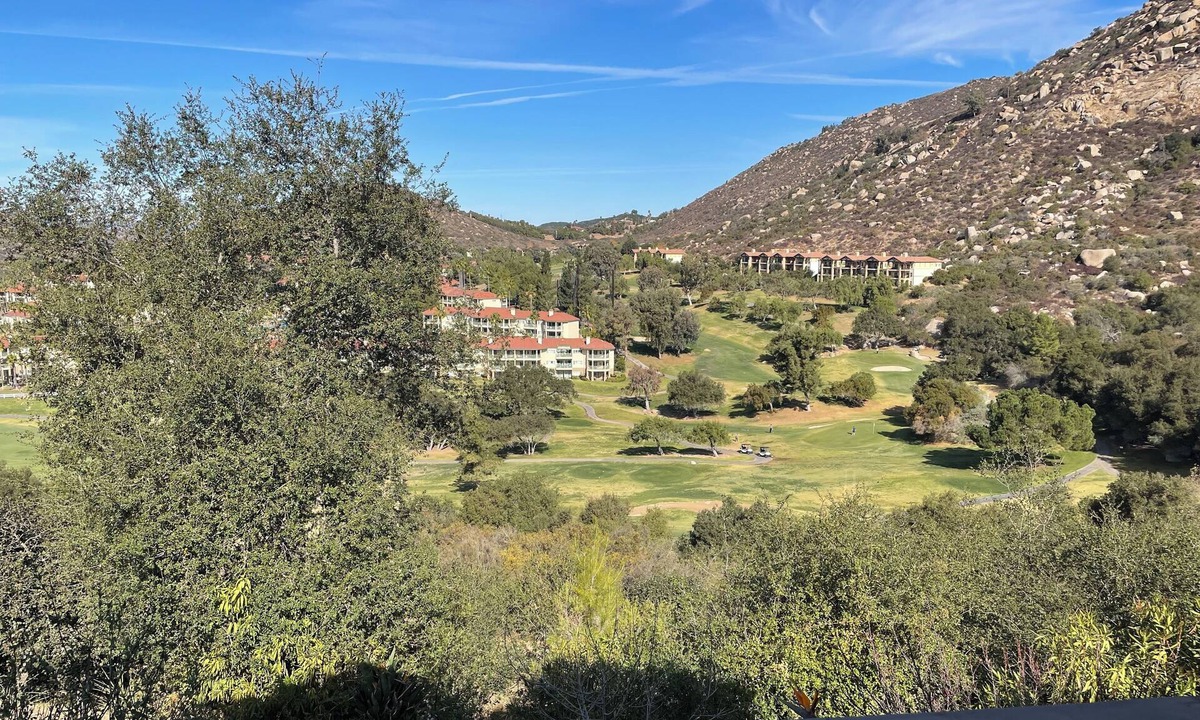 Lawrence Welk Resort Village House | San Diego Golf Course View at Welk 55+ resort min 1 month stay Swim & Activities