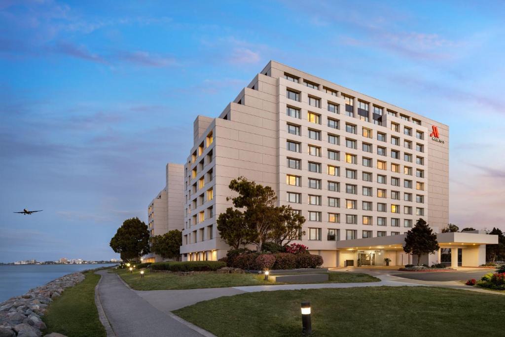 Burlingame Hotel | San Francisco Airport Marriott Waterfront