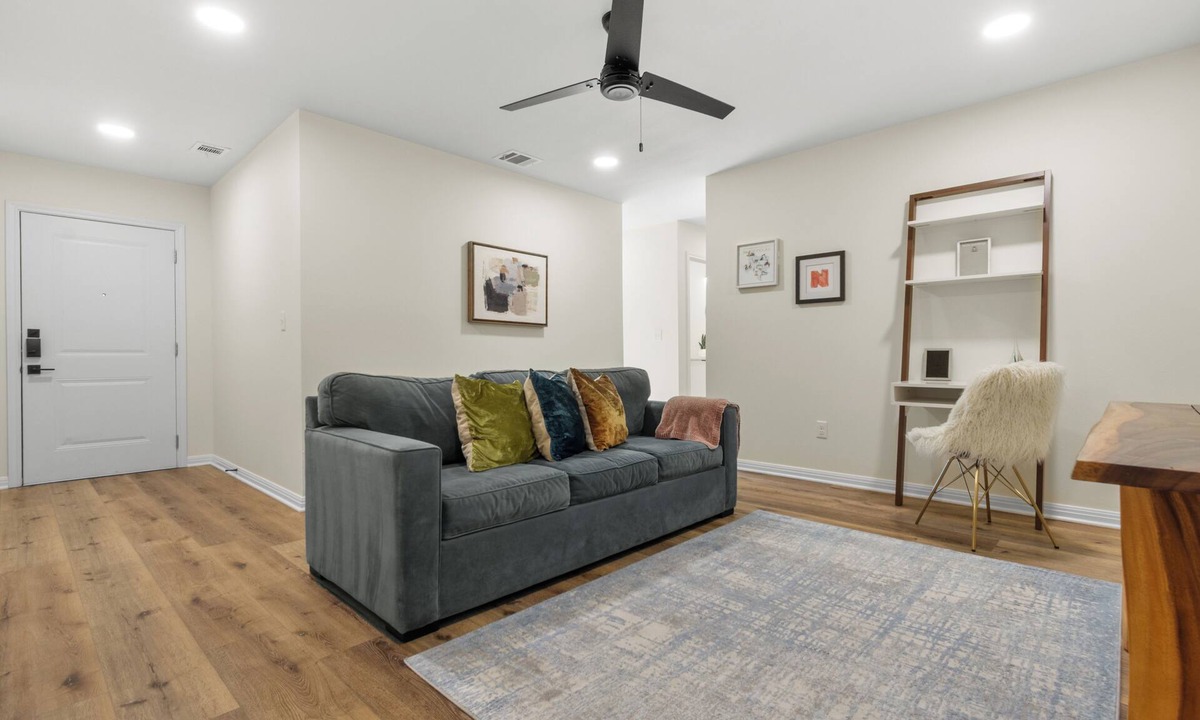 Millview East House | San Marcos King Retreat by TXST, River & Downtown