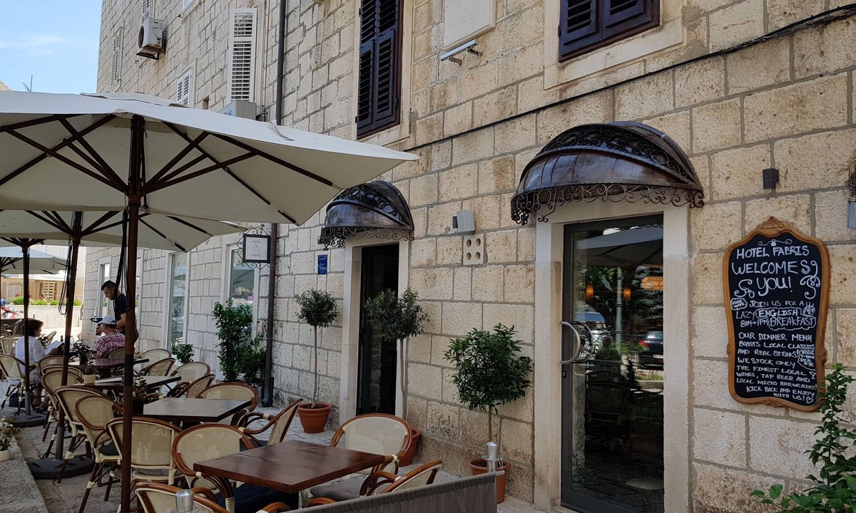 Cove Tri Zala (Zrnovo) Hotel | San Teodoro Boutique Hotel