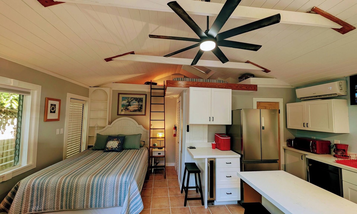 Old Town Apartment | Sanctuary Adorable Gated Loft Studio Old Town Close to Duval - Location Location