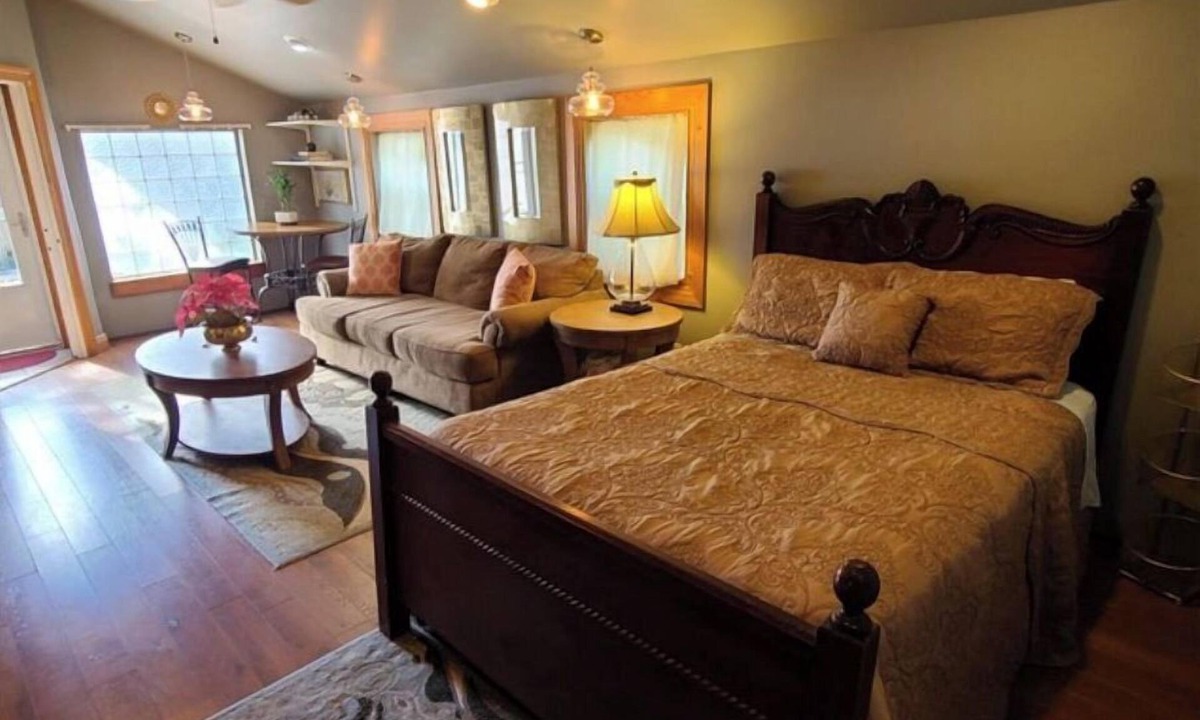 Lafayette Apartment | Sanctuary Studio & Fenced Yard & Outdoor Living Area