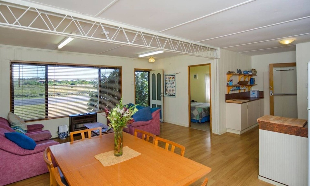 Goolwa Beach House | Sand Castle - 10 Dent -Pets Negotiable