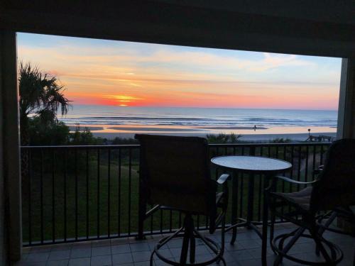 Crescent Beach House | Sand Dollar 1-206