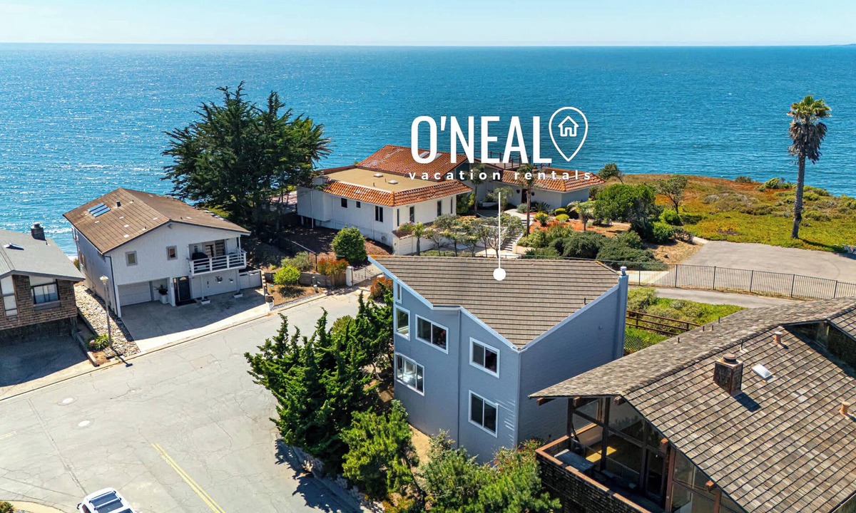 La Selva Beach House | Sand Dollar Beach Home - Stunning views!