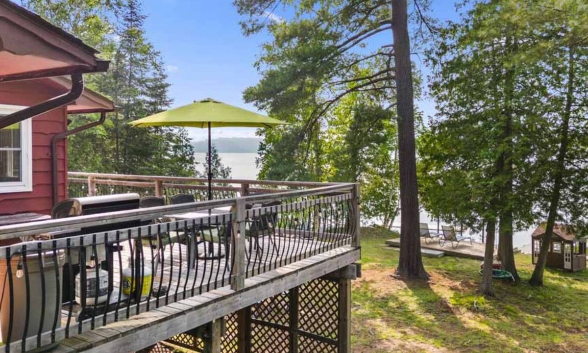North Frontenac Cottage | Sand Lake Oasis - Three Bedroom Cottage, Sleeps 8