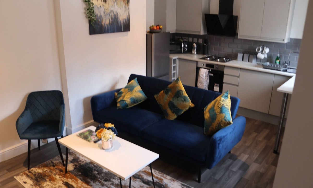 Sandbach Apartment | Sandbach Apartments Private Bathroom