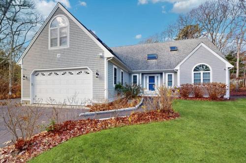 West Falmouth House | Sandbar Hideaway