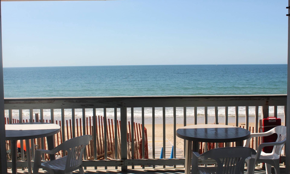 Misquamicut Hotel | Sandcastle Beachfront Inn