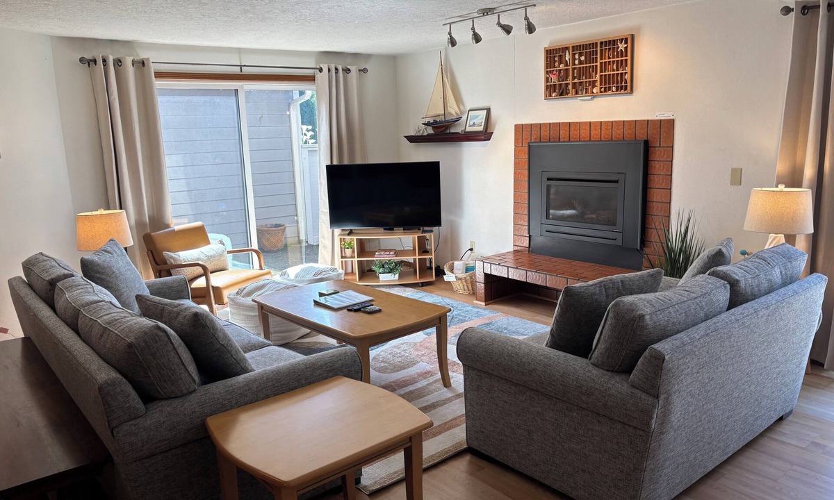 Tolovana Park House | Sandcastle condo C-1 - indoor pool - family friendly