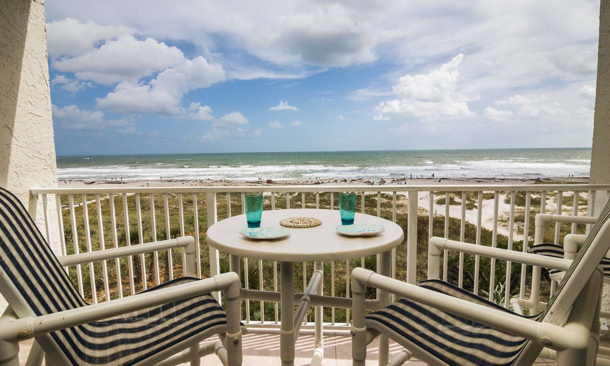 Cocoa Beach Condo | SANDCASTLES DIRECT OCEANFRONT-CONDO-SPRING AND SUMMER DATES STILL AVAILABLE