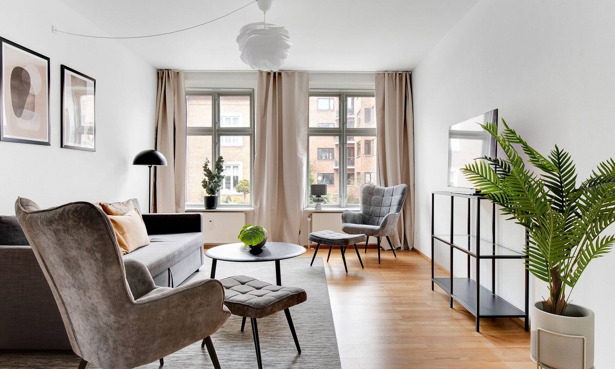 Frederiksberg Apartment | Sanders Constantin - Chic 2-Bdr Apt with Balcony