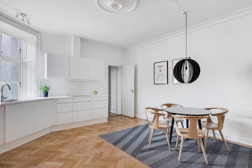 Copenhagen K Apartment | Sanders Frontier - Endearing Two-Bedroom Apartment Near Royal Palace