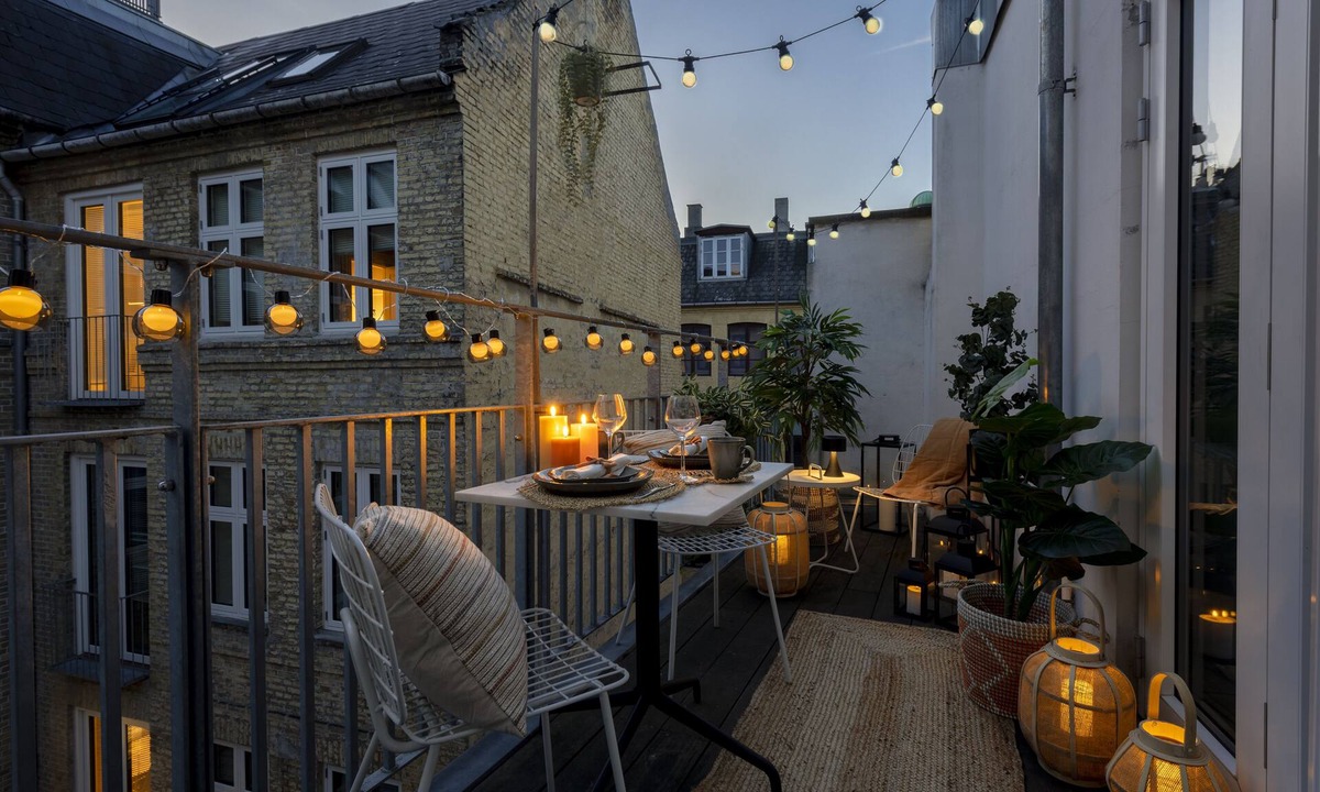 Copenhagen City Centre Apartment | Sanders Leaves 2- Chic Apt for 8 persons in Central Copenhagen