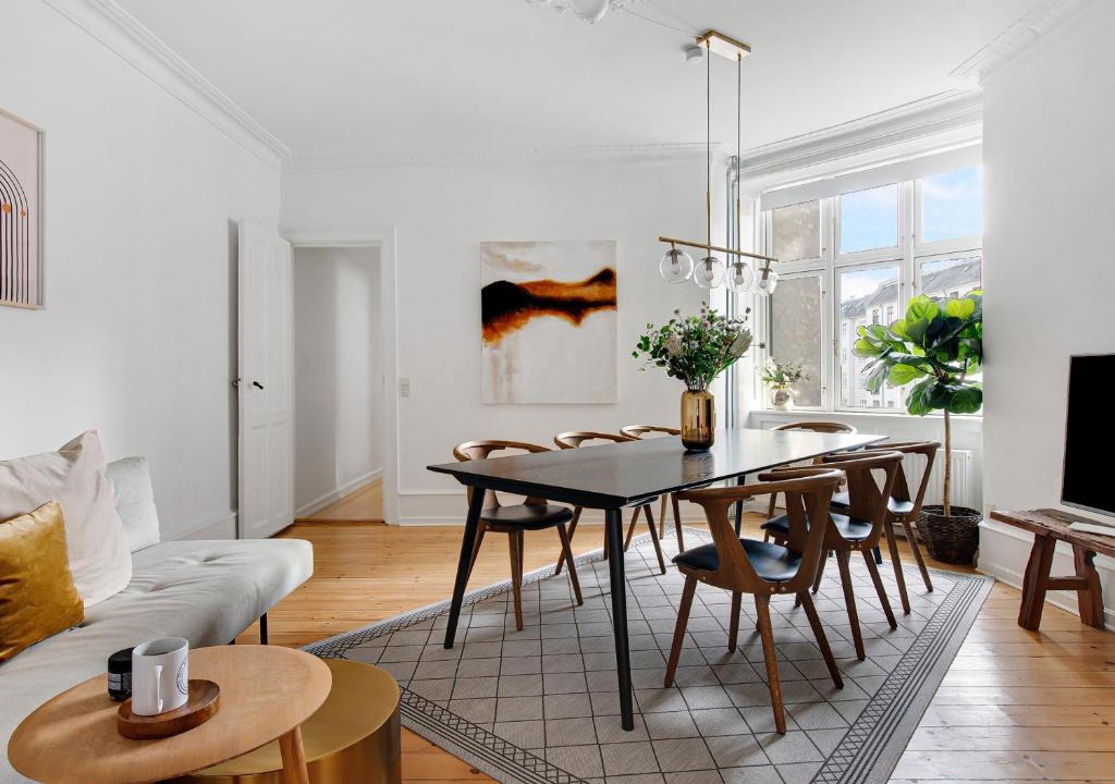 Nyhavn - Amalienborg Apartment | Sanders Stage - Chic Three-Bedroom Apartment Near Nyhavn