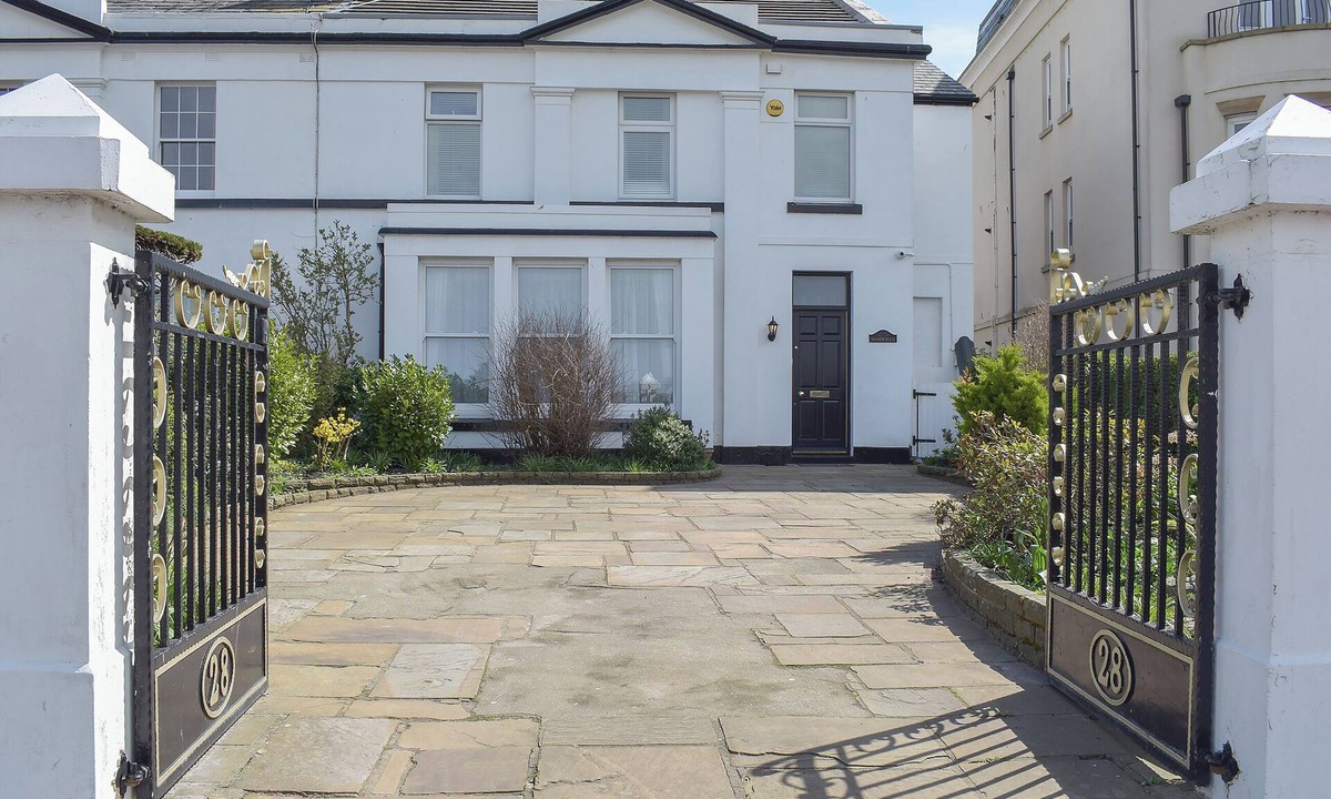 Southport Cottage | Sandfield The Promenade